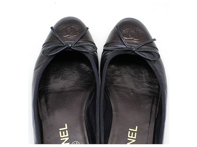 Chanel Ballerine bicolore blu metallizzato e bordeaux con nastro - vista 10