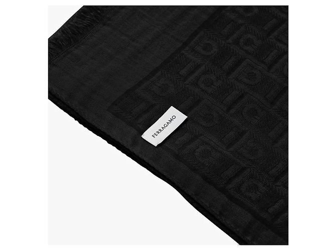 Salvatore Ferragamo Stola da uomo con stampa monogramma Gancini Nero - vista 8