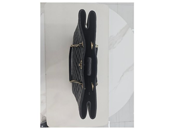 Chanel Borsa a tracolla shopper Timeless in pelle di agnello nera e oro Nero - vista 11