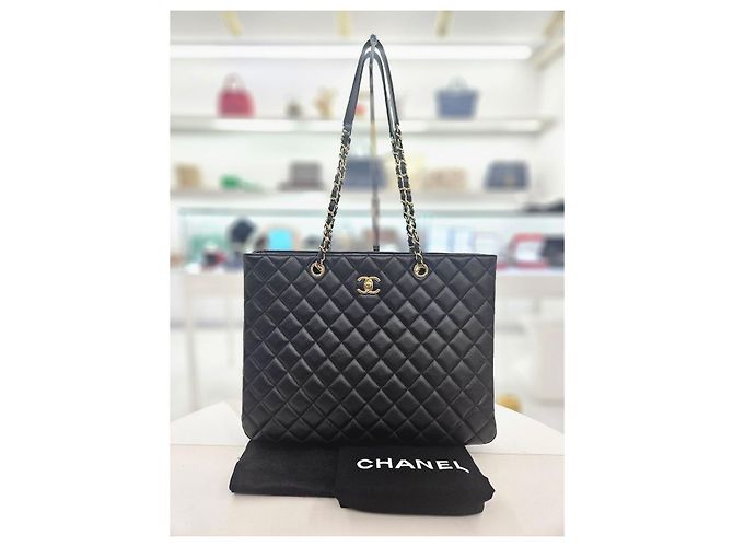Chanel Borsa a tracolla shopper Timeless in pelle di agnello nera e oro Nero - vista 2