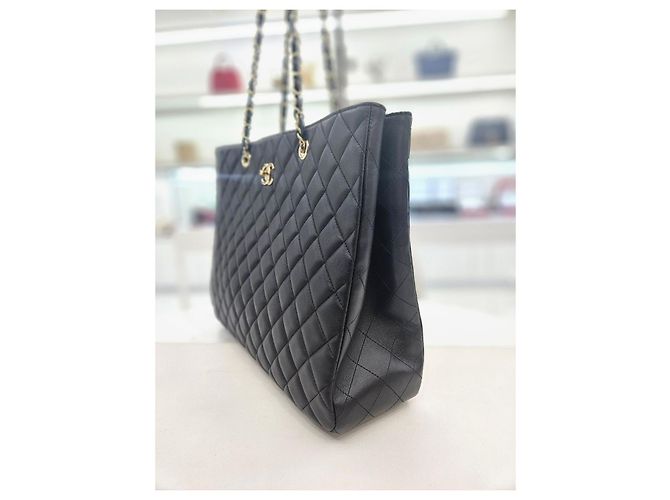 Chanel Borsa a tracolla shopper Timeless in pelle di agnello nera e oro Nero - vista 5