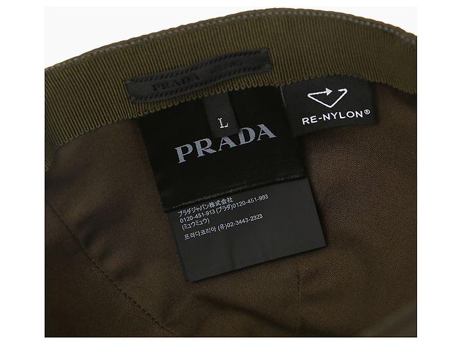 Prada Cappellino in Re-Nylon Speedlock verde Selva Nero - vista 10