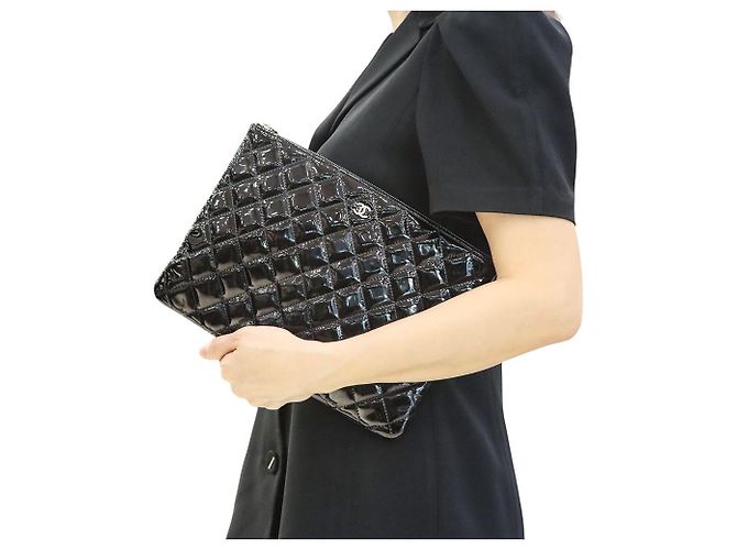 Chanel Patent Silver CC New Medium Clutch Bag Silber - Ansicht 9