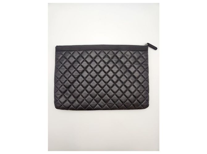 Chanel Clutch Boy Large Black Series Nero - vista 2