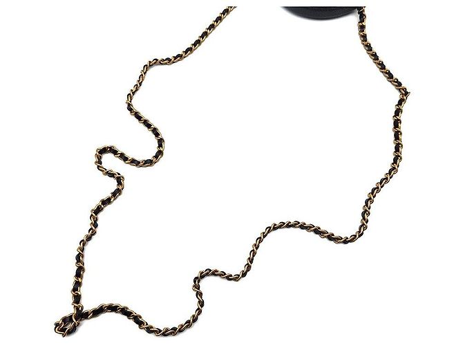 Chanel Mini borsa a tracolla rotonda Tambourine in caviar Nero - vista 5