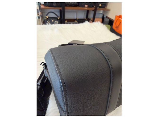 Louis Vuitton Keepall Aerogram Black Crossbody Nero - vista 12