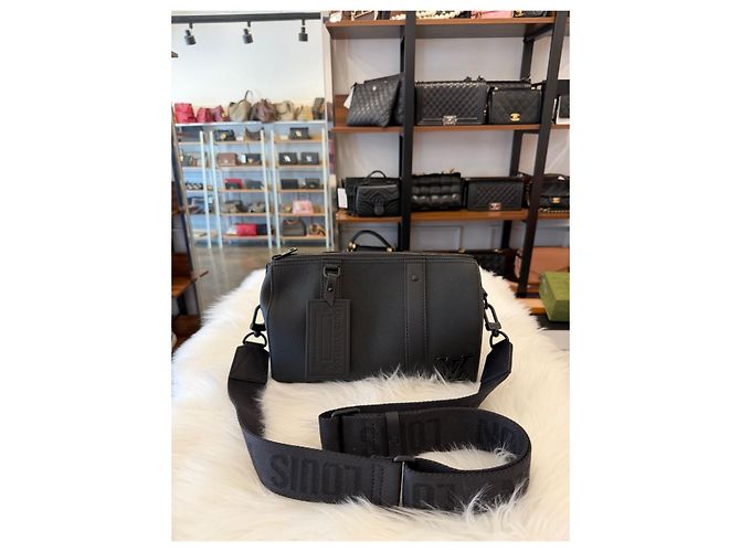 Louis Vuitton Keepall Aerogram Black Crossbody Nero - vista 4