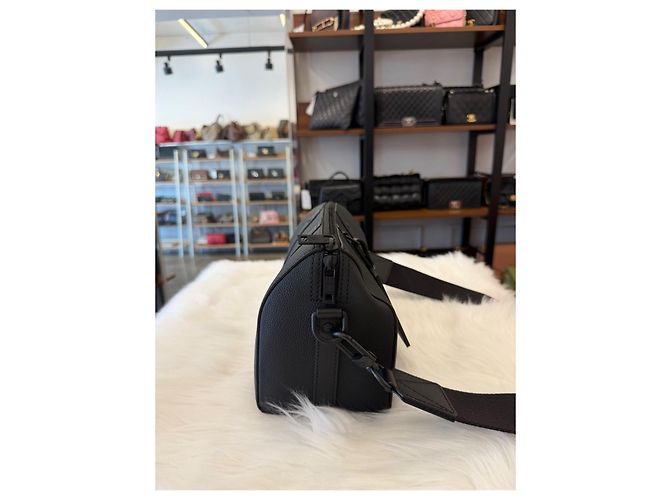 Louis Vuitton Keepall Aerogram Black Crossbody Nero - vista 8