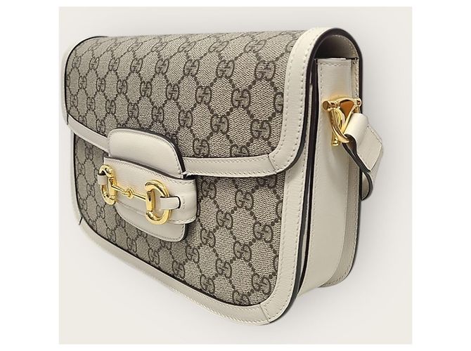 Gucci Borsa a tracolla GG Supreme in pelle bianca con morsetto Bianco - vista 3