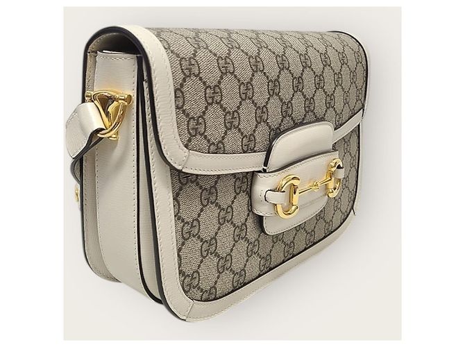 Gucci Borsa a tracolla GG Supreme in pelle bianca con morsetto Bianco - vista 4