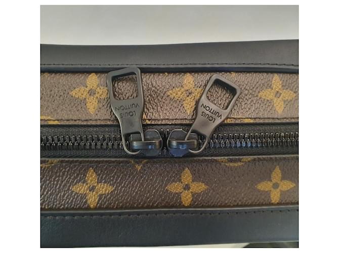 Louis Vuitton Borsa a tracolla Soft Trunk Nero - vista 2