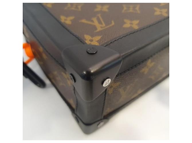 Louis Vuitton Borsa a tracolla Soft Trunk Nero - vista 6