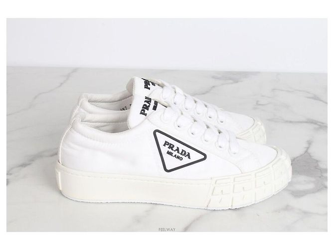 Prada Baskets en gabardine de nylon avec logo triangle Blanc - vue 3