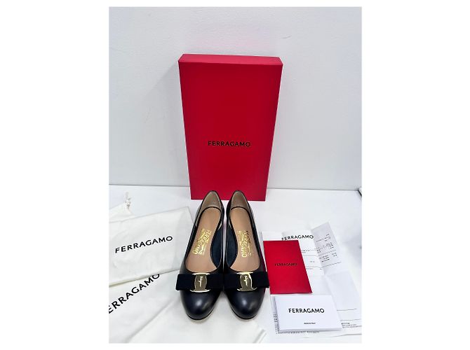 Salvatore Ferragamo Décolleté da donna VARA NERO - vista 2