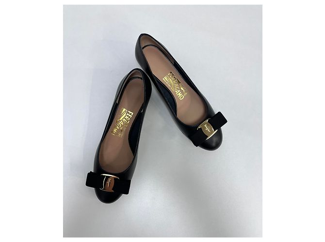 Salvatore Ferragamo Décolleté da donna VARA NERO - vista 3
