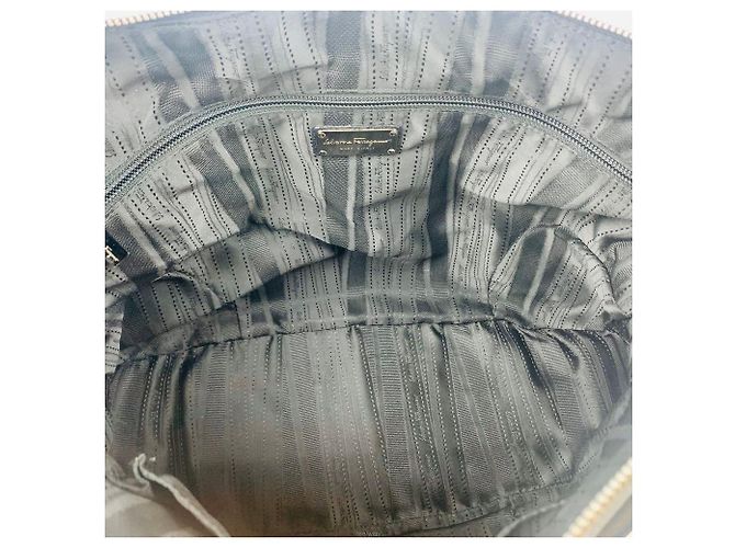 Borsa Tote in pelle nera con Gancini argento Salvatore Ferragamo - vista 5