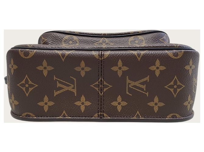 Louis Vuitton Pochette con hebilla Monogram Castaño - vista 6