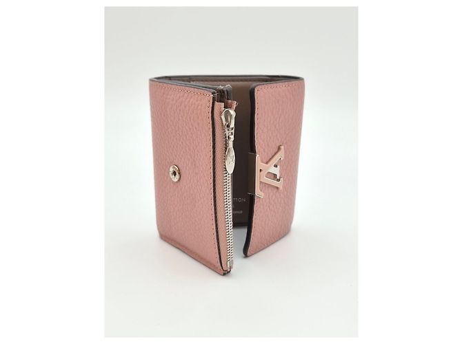 Louis Vuitton Cartera Capucines Rosa Claro - vista 15