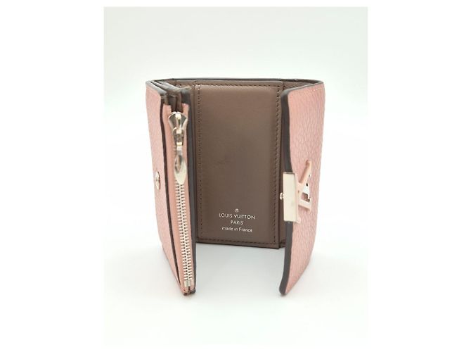 Louis Vuitton Cartera Capucines Rosa Claro - vista 16
