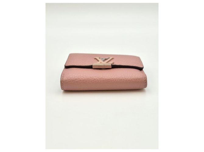 Louis Vuitton Cartera Capucines Rosa Claro - vista 7