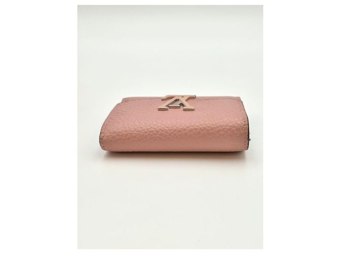 Louis Vuitton Cartera Capucines Rosa Claro - vista 8