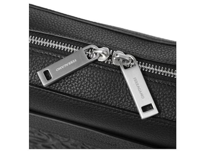Salvatore Ferragamo Borsa a tracolla Gancio Embossed Nero - vista 9
