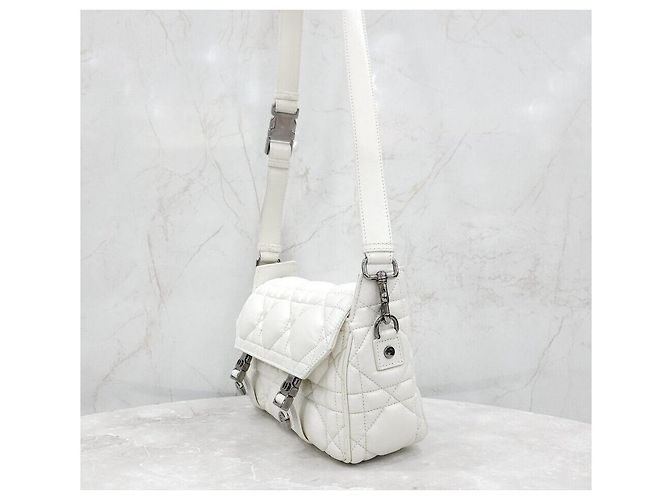 Dior Borsa da viaggio White Camp Bag Macro Cannage in pelle di vitello - vista 2