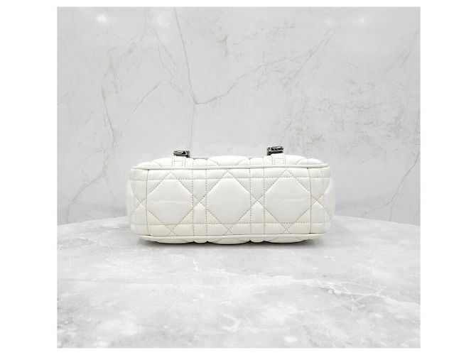 Dior Borsa da viaggio White Camp Bag Macro Cannage in pelle di vitello - vista 7