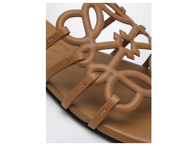Loewe Petal Anagram Slide aus weichem Kalbsleder - Ansicht 8