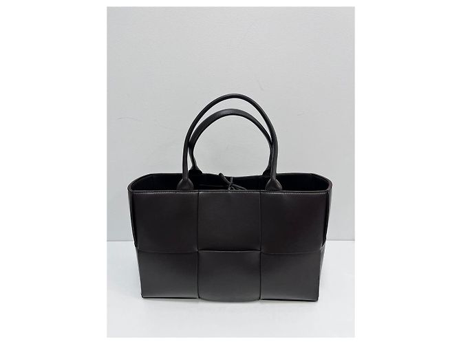 Chanel Bolso Tote Intrecciato Arco Medium Castaño - vista 4