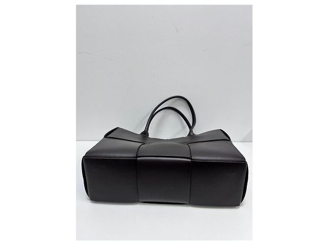 Chanel Bolso Tote Intrecciato Arco Medium Castaño - vista 7