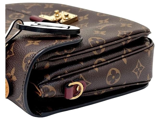 Louis Vuitton Pochette Metis Nero - vista 4