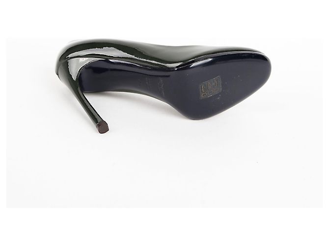 Saint Laurent Grüne Pumps aus Lackleder - Ansicht 10
