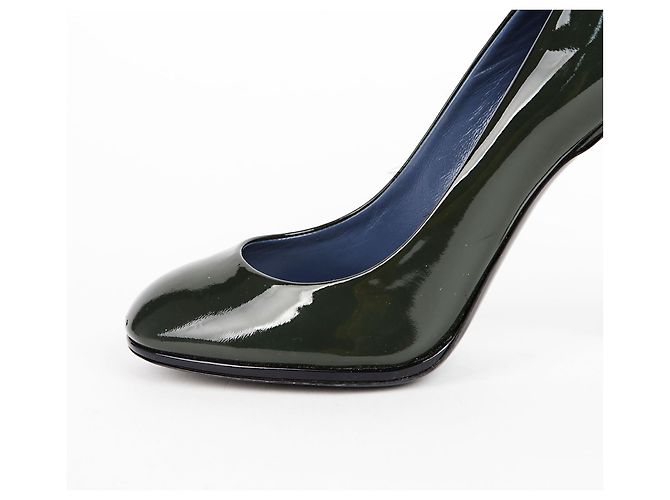 Saint Laurent Grüne Pumps aus Lackleder - Ansicht 12