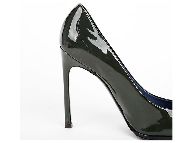 Saint Laurent Grüne Pumps aus Lackleder - Ansicht 15