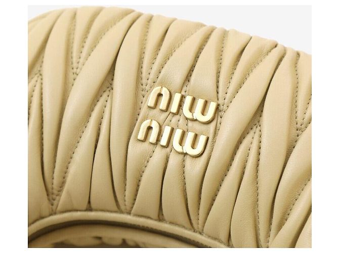 Miu Miu Borsa Hobo Mini in pelle nappa SOLA - vista 6