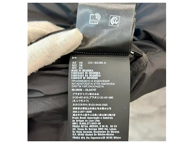 Prada Re-Nylon Reversible Triangle Logo Jacke Schwarz - Ansicht 15