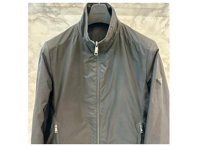 Prada Re-Nylon Reversible Triangle Logo Jacke Schwarz - Ansicht 9