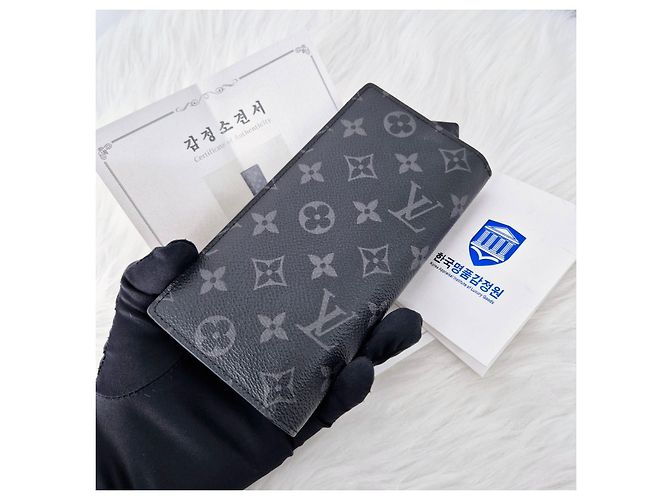 Louis Vuitton Eclipse Monogram Brazza Wallet Black - view 4