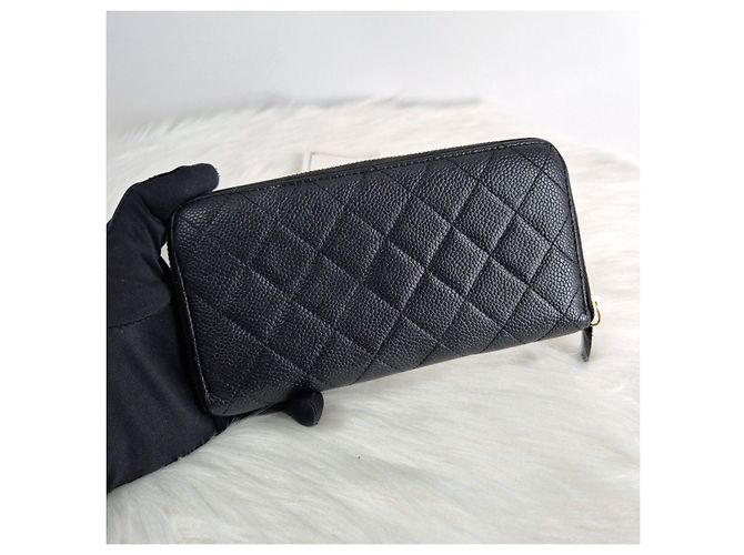 Chanel Portafoglio lungo con zip in caviar nero - vista 4