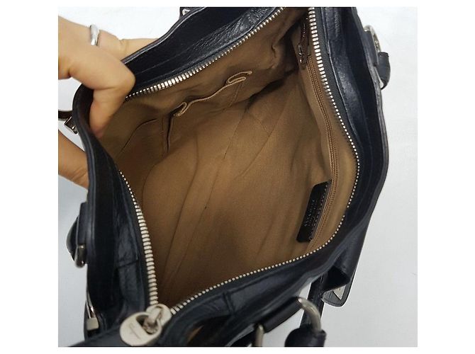 Salvatore Ferragamo Bolsa de ombro com detalhe Gancini Preto - vista 9
