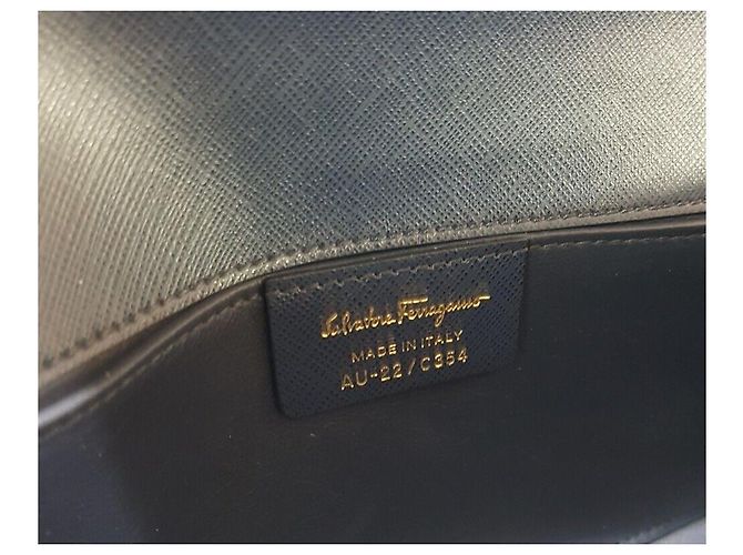 Salvatore Ferragamo Borsa a tracolla con catena Clutch in Navy Blu - vista 10