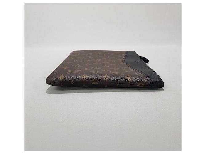 Louis Vuitton Pochette Monogram Daily Nero - vista 5