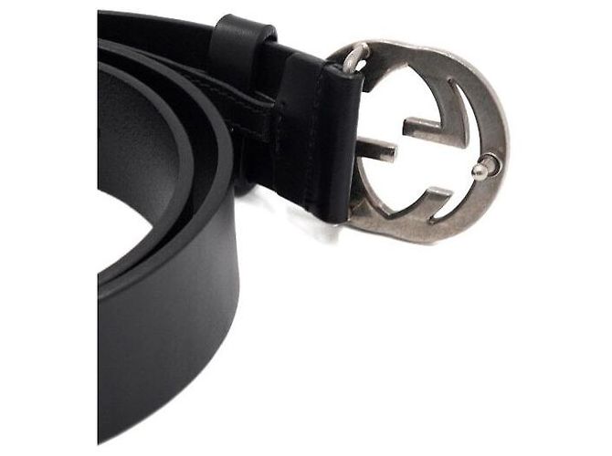 Gucci Cinturón para hombre de cuero negro con logotipo entrelazado - vista 4