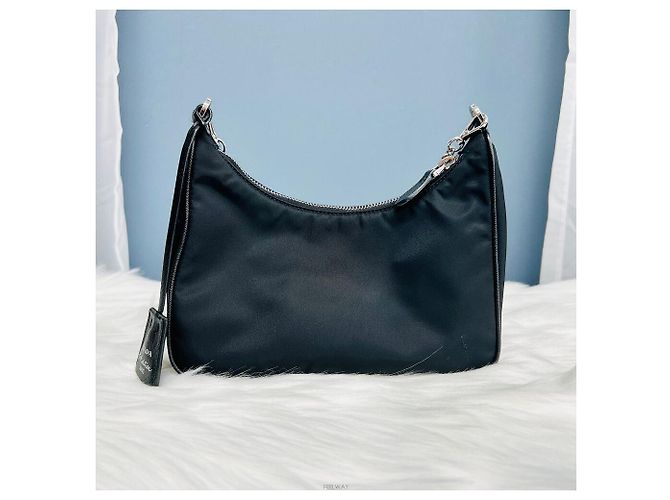 Saffiano Prada Borsa a tracolla Hobo Re-edition Tesuto Crossbody Nero - vista 3