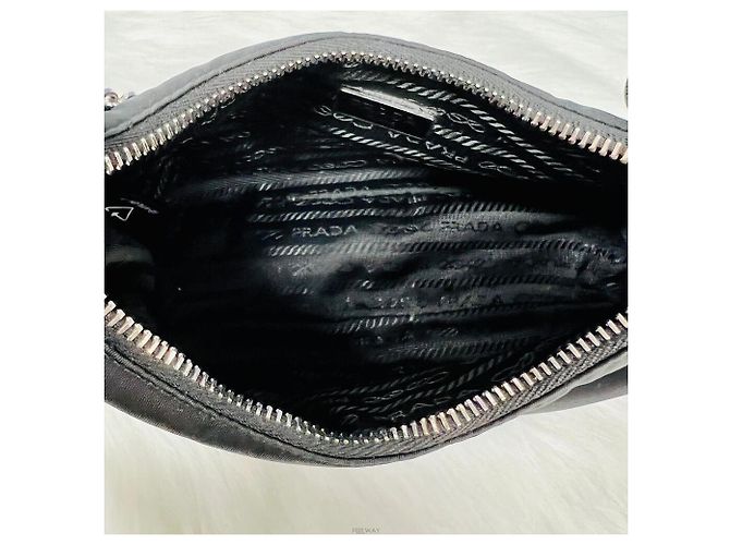 Saffiano Prada Borsa a tracolla Hobo Re-edition Tesuto Crossbody Nero - vista 6