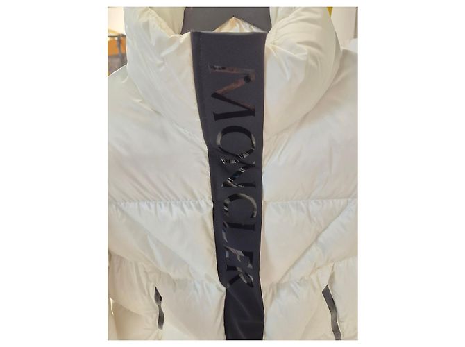 Moncler Kurze Steppjacke CLARET Weiß - Ansicht 8