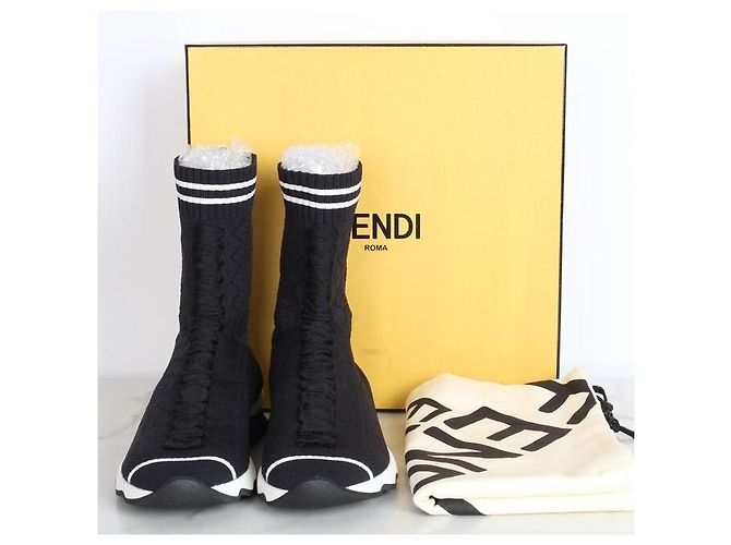 Fendi High-Top Strick-Sneaker in Mesh-Optik Schwarz - Ansicht 2