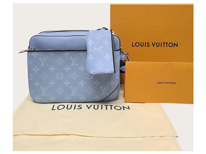 Louis Vuitton Borsa Messenger Monogram Trio Blu - vista 7