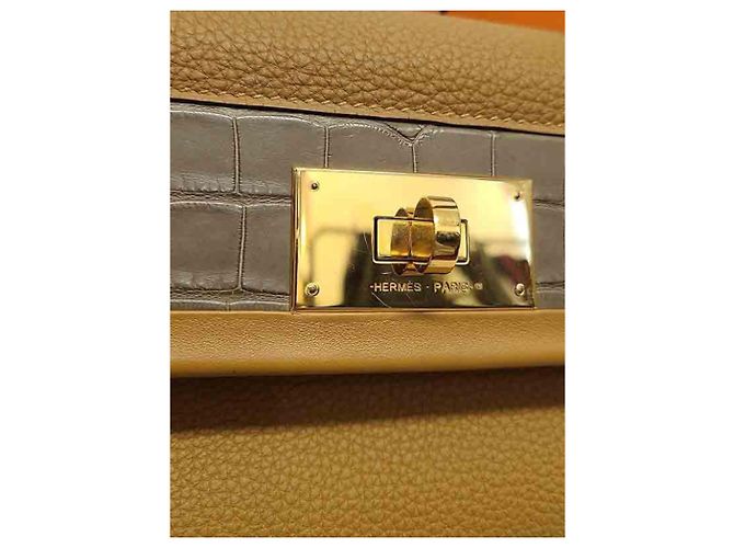 Hermès Borsa Kelly in Alligator Togo Swift Oro Caramello Marrone - vista 4